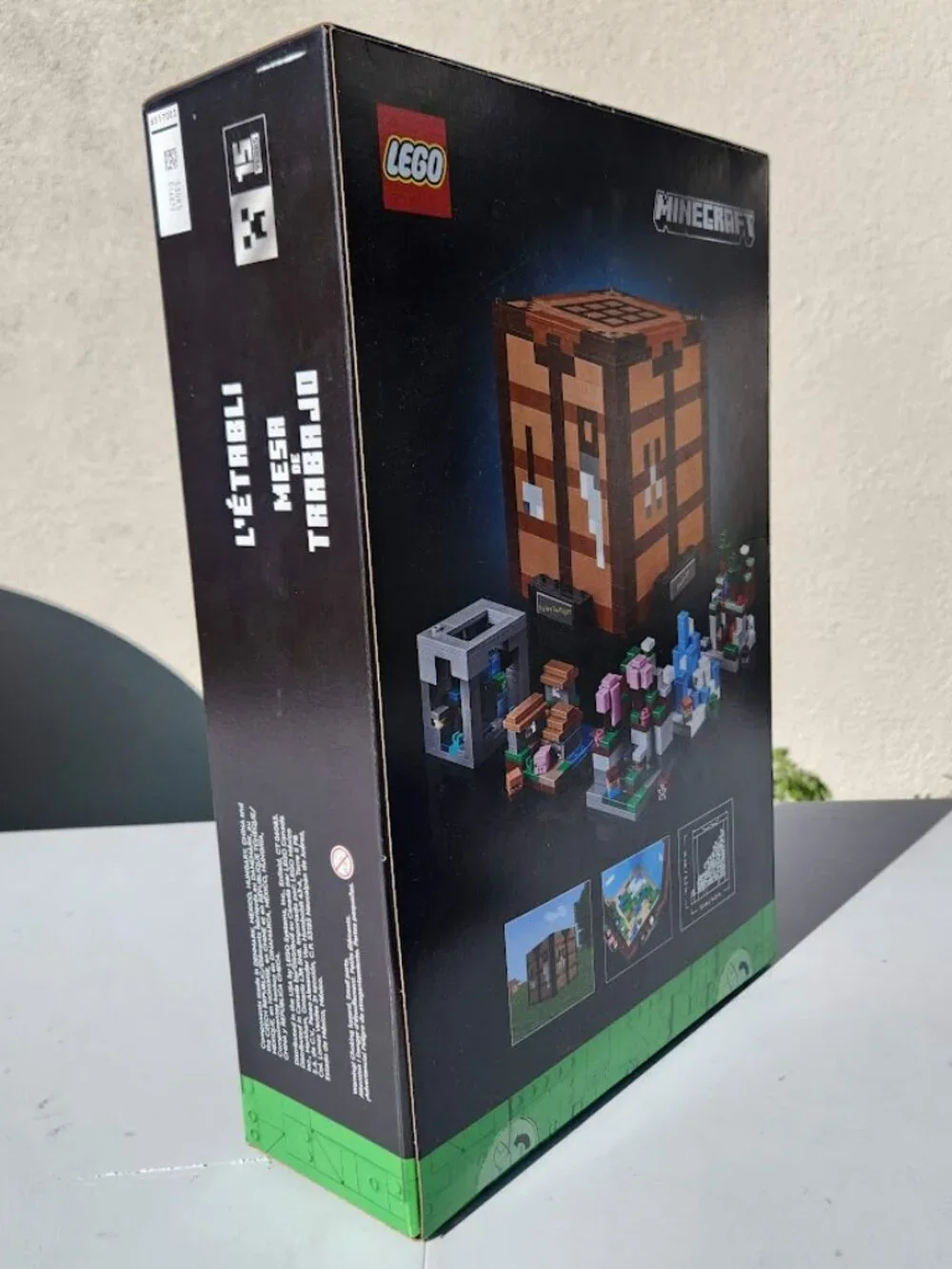 New LEGO Minecraft Crafting Table Toy Building Set 21265 Minecraft Figures, Mobs